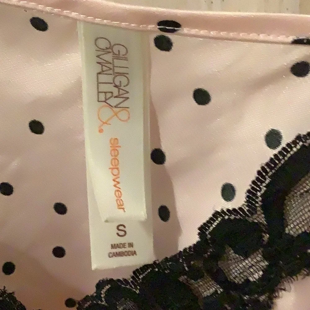 Gilligan & O'Malley Pink Camisole with Black Dots and Lace 2 pc set - Picture 5 of 10